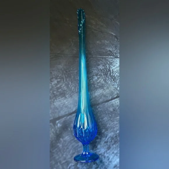 Fenton Sapphire Blue Ombré MCM Thumbprint Swung Vase - Picture 8 of 9